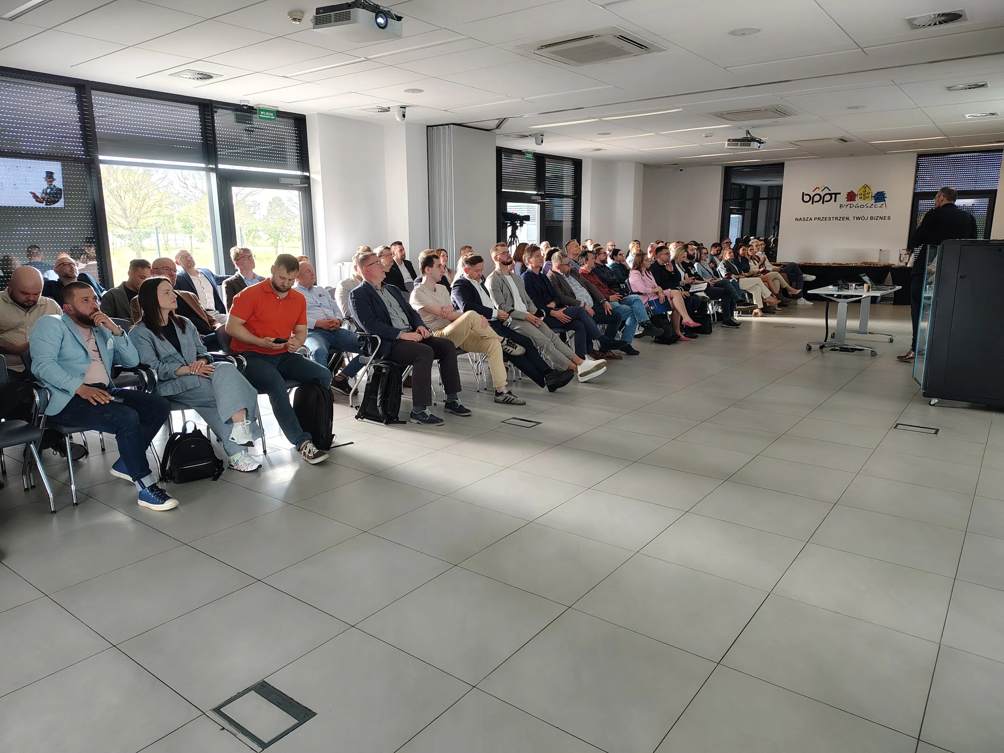 AI NETWORK #2 — zdjęcie 3